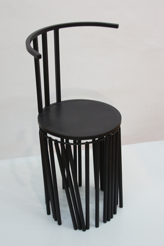 28 lábú szék | installáció, 2014