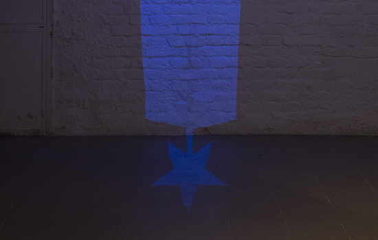 - cím nélkül - Emlékmű UV-installáció 2015